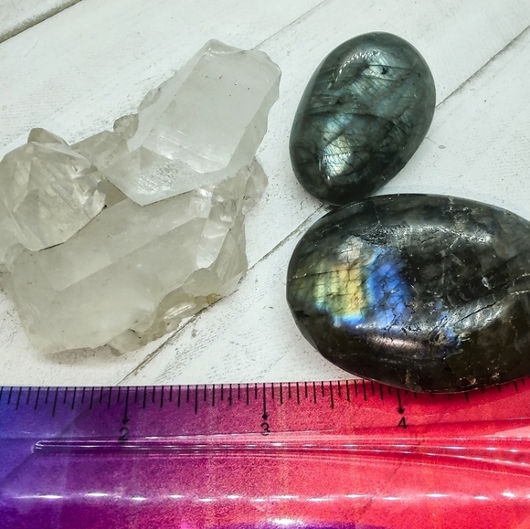 Genuine Labradorite & white Quartz bundle - Picture 2 of 11